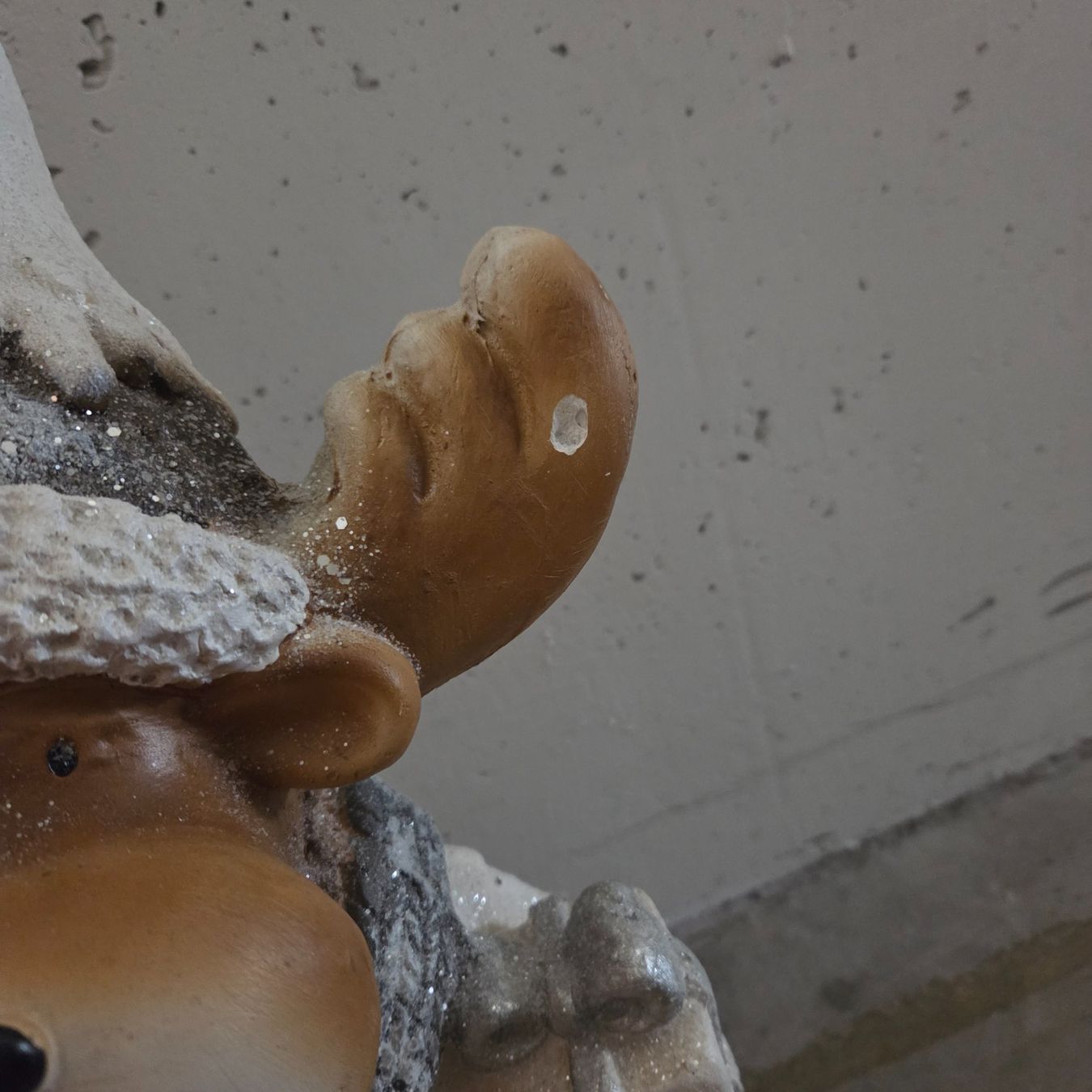 Alle Dekorationen: Winterlicher Deko Elch mit Geschenk – Gebraucht aus Nendeln von witr_gliabt 2