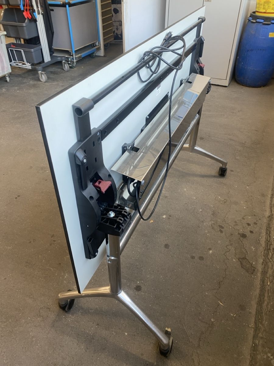 Tische: Zemp Klapptisch ab 1.- – Gebraucht aus Wabern von HK-Design 4
