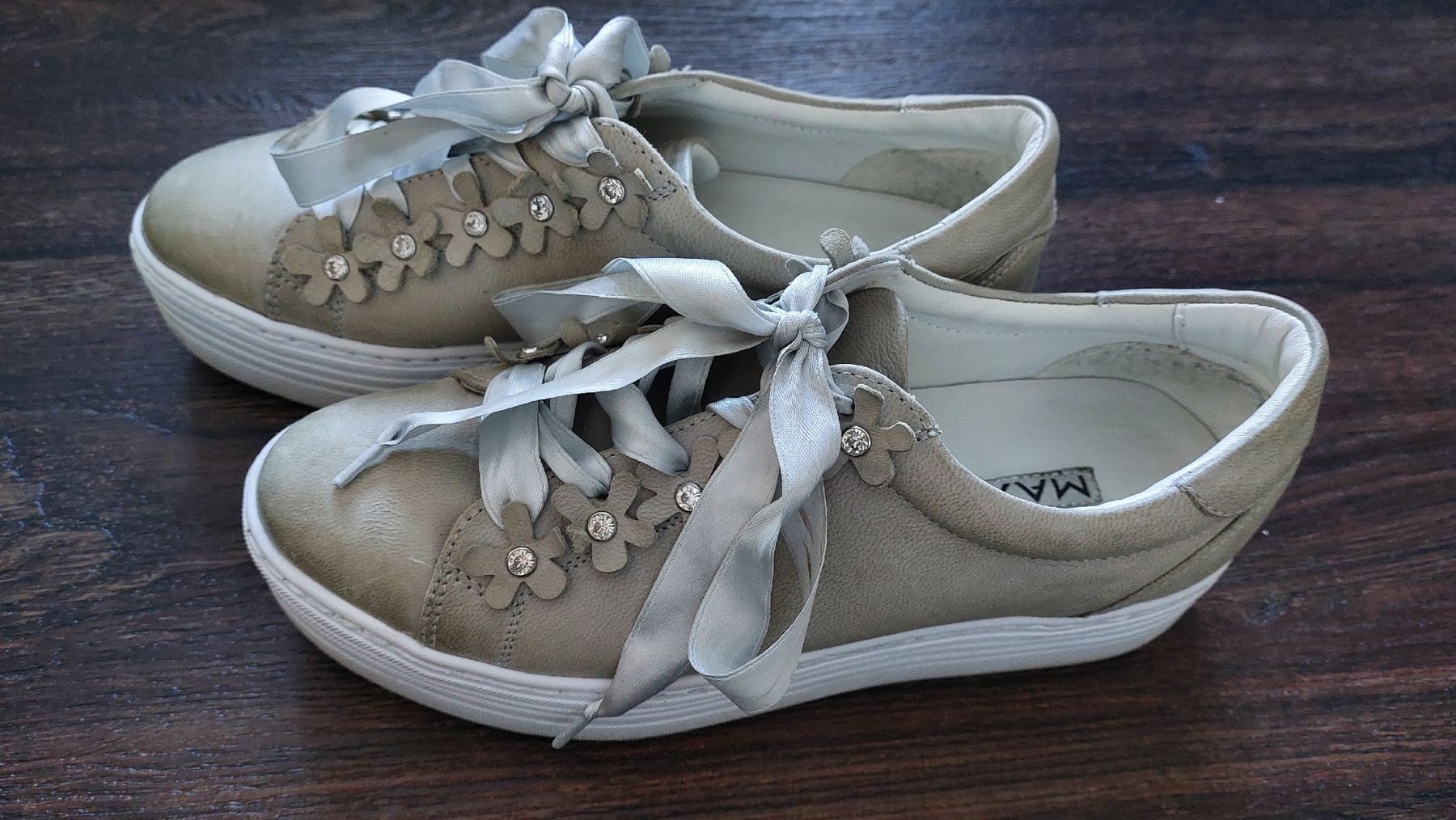 Scarpe da donna: MAX Damen Sneaker, Gr. 38, neuwertig,Leder – Usato da Rain venduto da Lillyfra