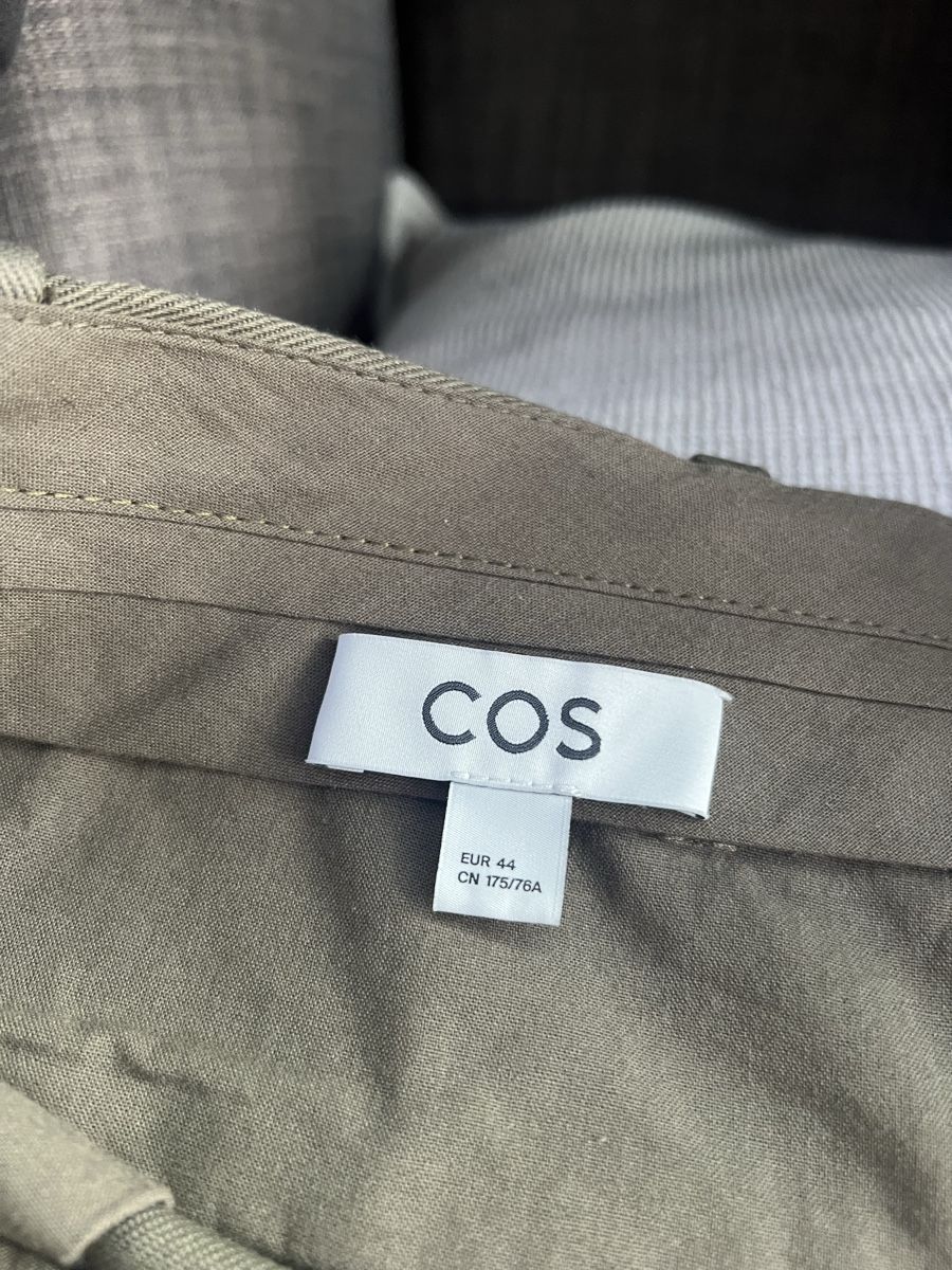 Cos Pantalons: Pantalon COS olive – Neuf (Voir description) à Villars-Ste-Croix par Maaaat 2
