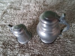 Älterer Zinnbecher und Zinnkrug fürs Puppenstube