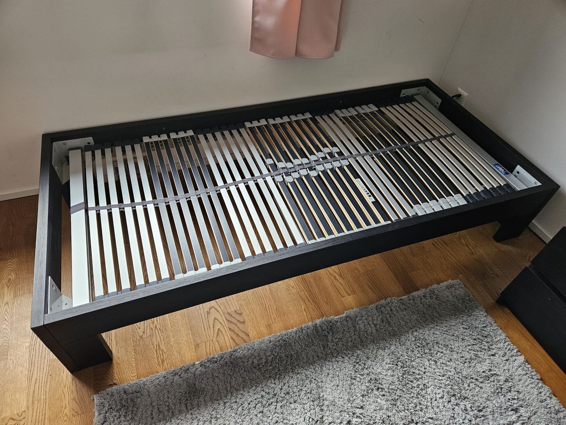 Letti: Bett 90 x 200, schwarz – Usato da Boswil venduto da Bruceline77 5