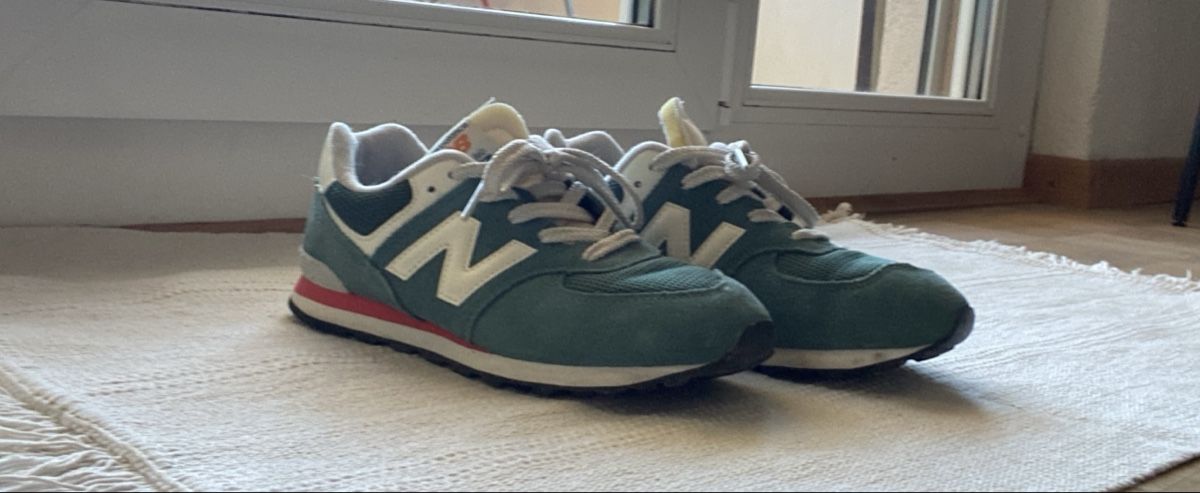 New Balance Chaussures hommes: New Balance 574 – Neuf (Voir description) à Moutier par Happyvidedressing