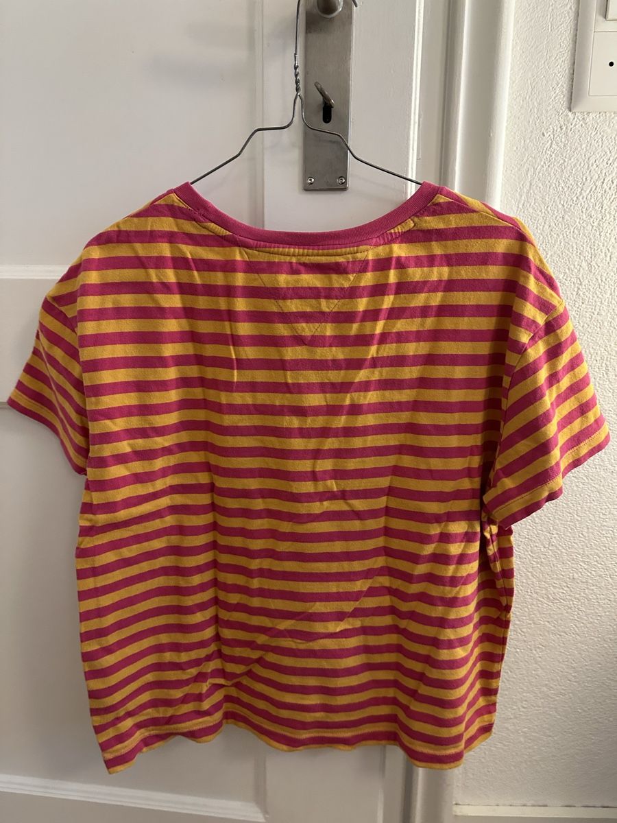 Tommy Hilfiger T-shirt: T-Shirt - Tommy Jeans – Usato da Lachen SZ venduto da CharlotteAr 1