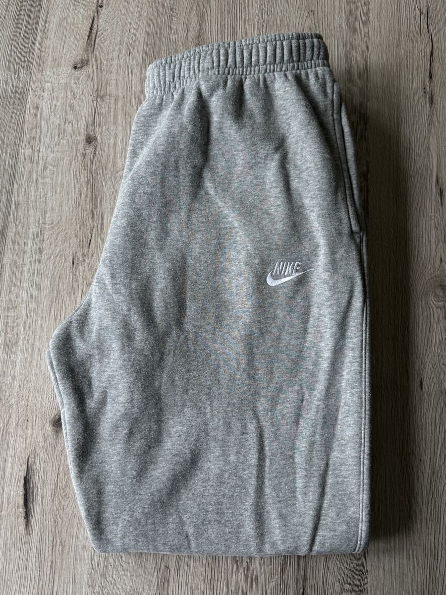 Nike Hosen: Trainierhose Nike – Gebraucht aus Villmergen von van_xv9t 1