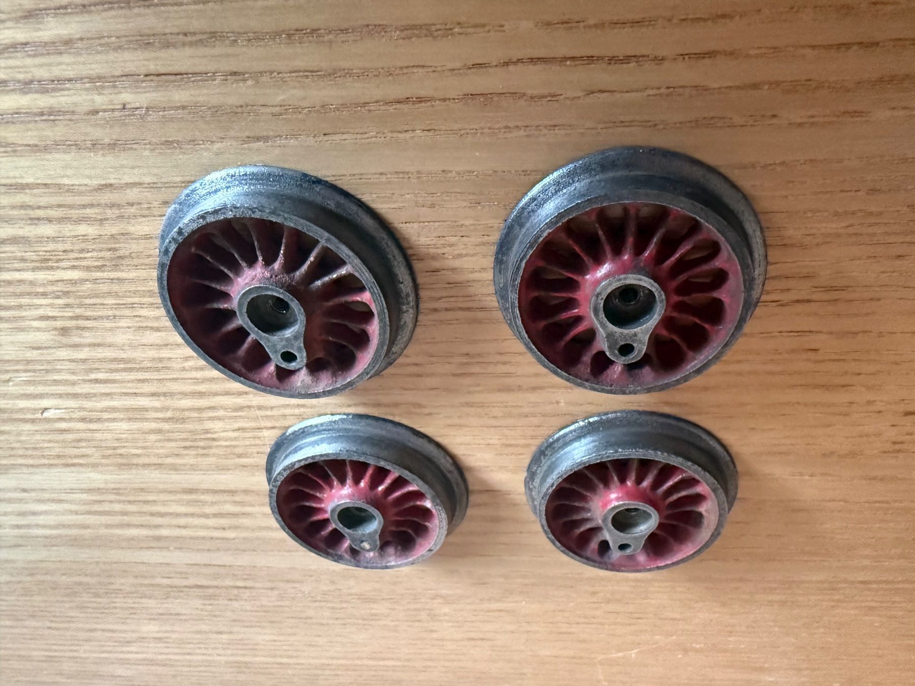 Modellini di ferrovie: 4 Speichenräder Spur 0 Lauffläche 37.3 mm – Usato da Amden venduto da vipernatter 1