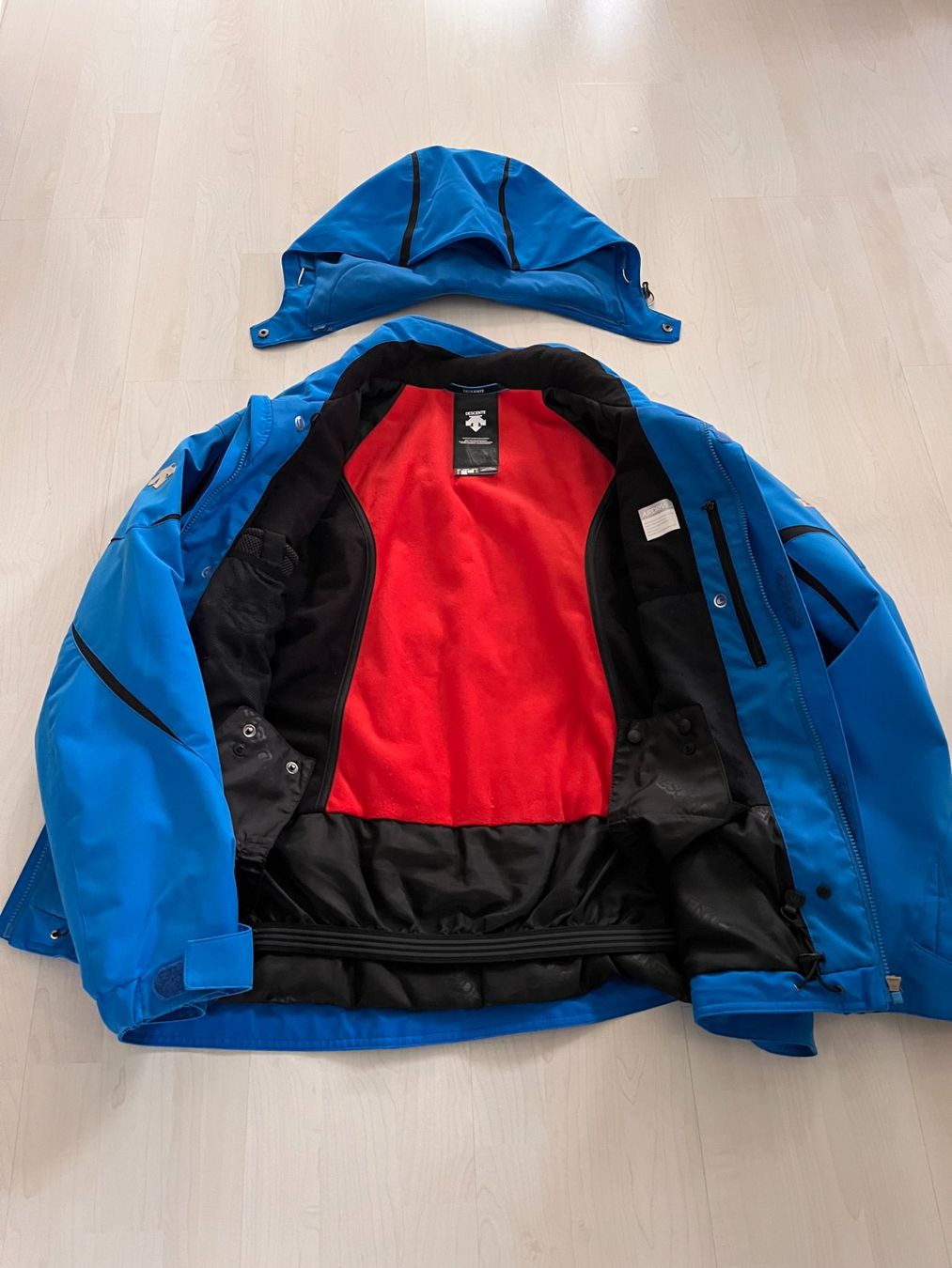 Jacken: Herren Ski Jacke DESCENTE – Gebraucht aus Stans von Moritz01112 3