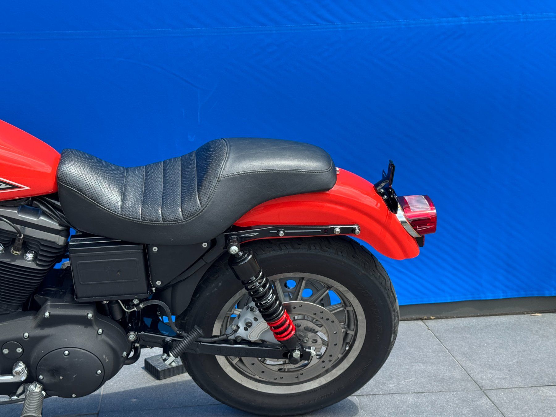 Harley-Davidson Chopper: HARLEY-DAVIDSON XL 883 Roadster – Usato da Escholzmatt venduto da Wikinger11 8