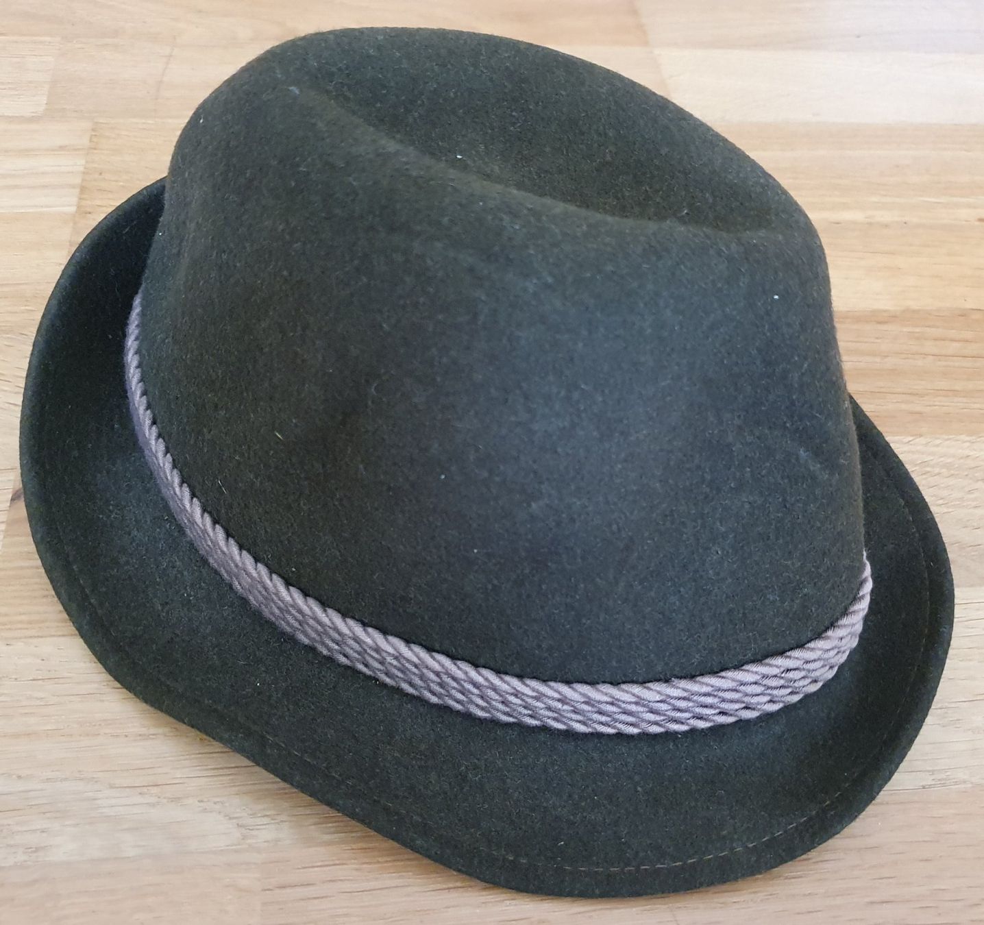 Chapeaux, bonnets & casquettes: Chapeau en feutre vert foncé - Capo – D'occasion à Court par Jovi2 1