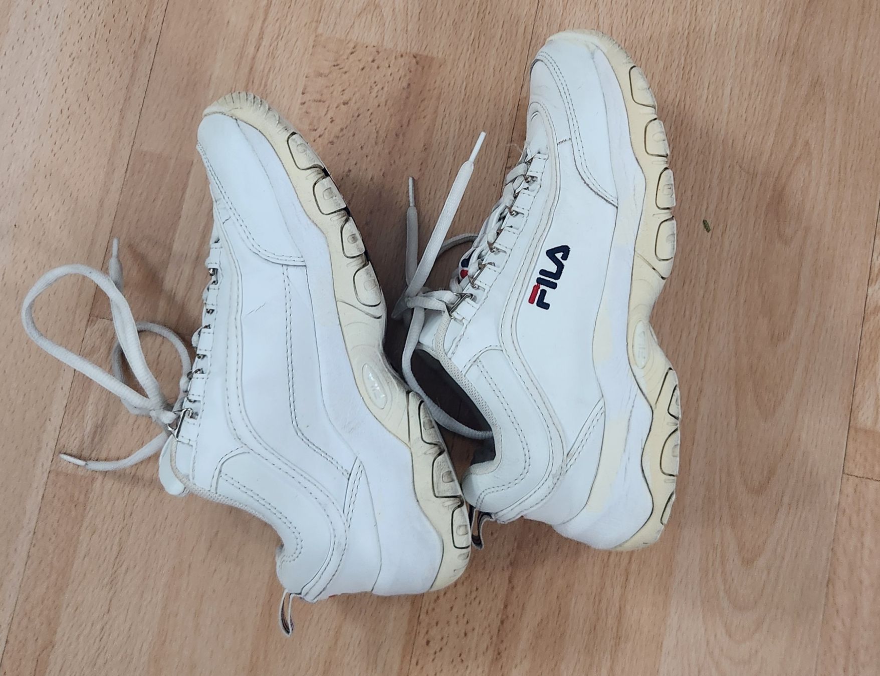 Fila Scarpe da donna: Baskets Fila blanches modèle Disruptor 36 – Usato da Niedergösgen venduto da Eva2410 3