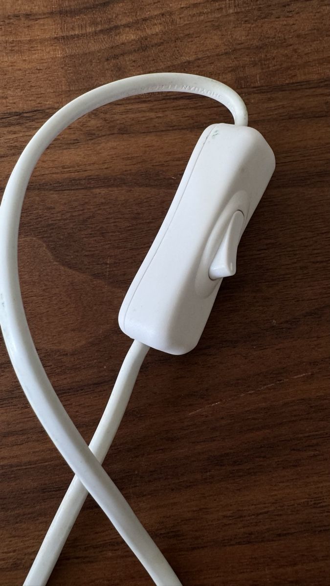 Lampen: Lampenkabel weiss mit Schalter, 40W, 230V – Gebraucht aus Zürich von Aya03 3