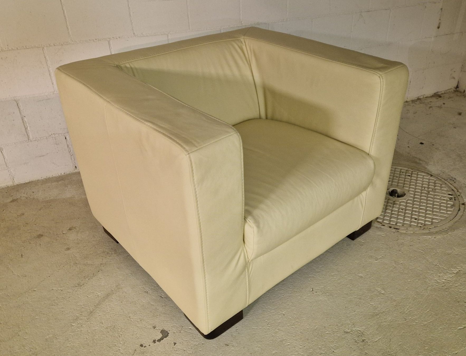 Poltrone: Elegante Kunstledersessel Beige – Usato da Erlinsbach venduto da itr_m7nf
