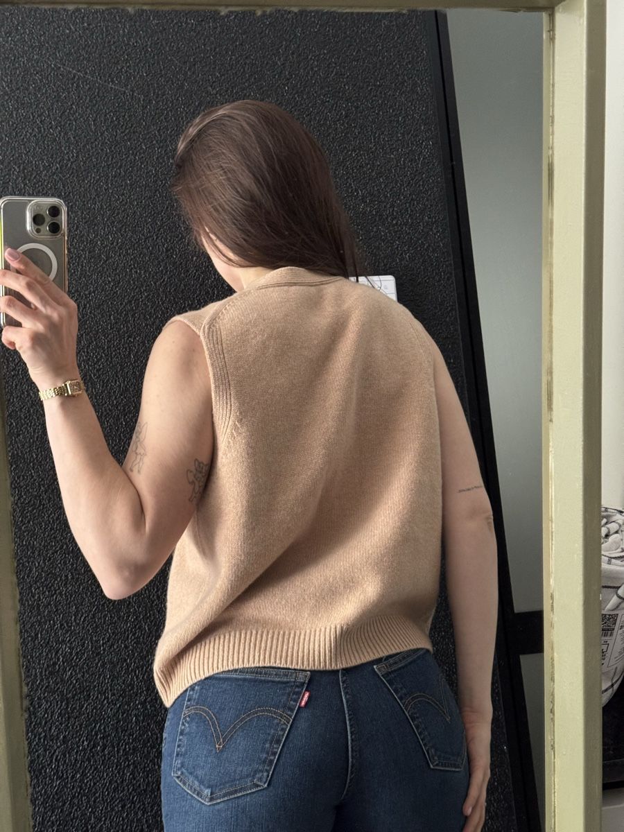 Cos Gilet & Giacche: COS Cashmere-Weste, 70% Wool/ 30% Cashmere - Chic – Nuovo (secondo la descrizione) da Rümlang venduto da vla_9g7d 1