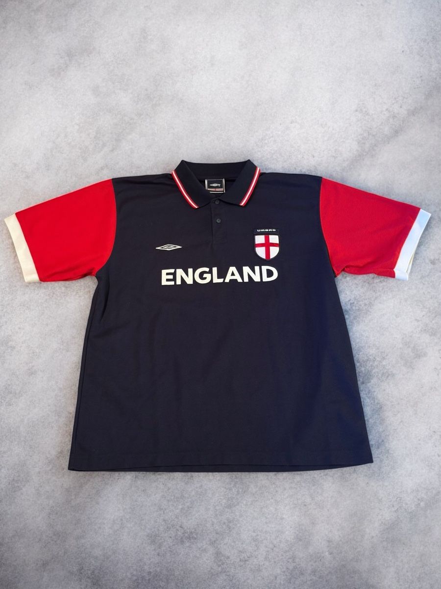 Polo-Shirts: Umbro England Polo (L) – Neu (gemäss Beschreibung) aus Aarburg von syning46