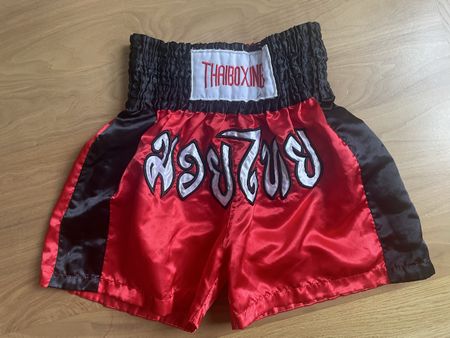 Thaiboxing Shorts rot schwarz Grösse S 