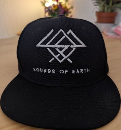 Sounds of Earth Cap schwarz Stickerei wie neu