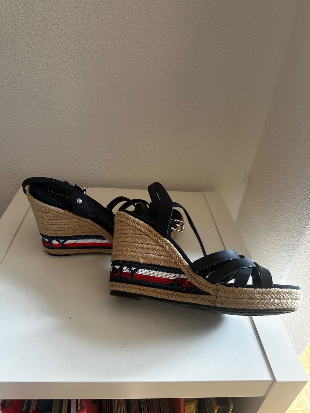 Damenschuhe: Tommy Hilfinger Schuhe – Gebraucht aus Zürich von sas_2n5x