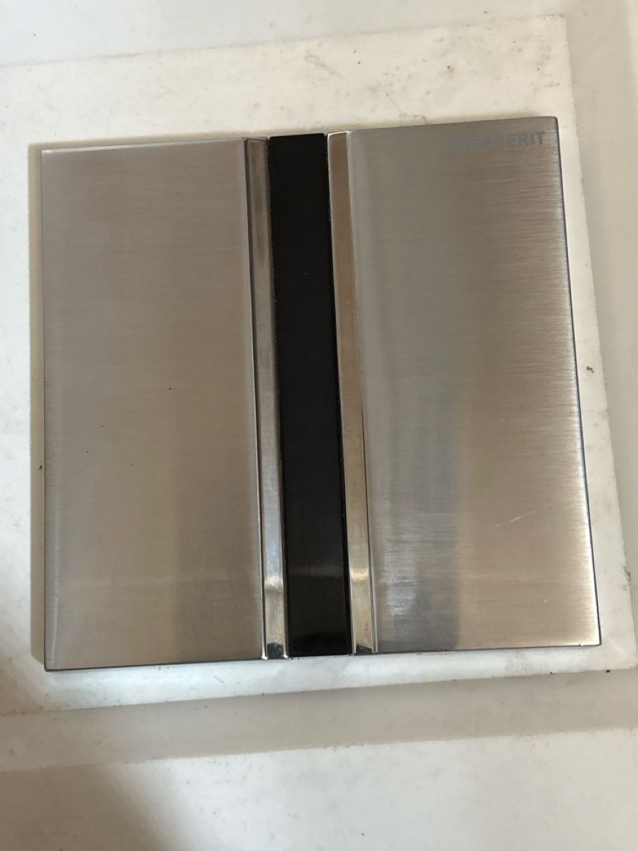 Geberit WC: Geberit Plaque de déclenchement pissoir – Usato da zürich venduto da pauloreal 1