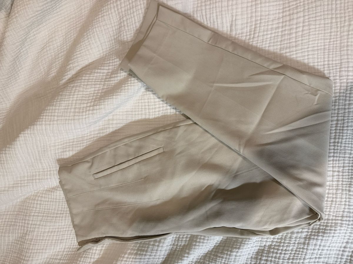 Zara Pantalons: Zara Stoffhose Gr.XS – Neuf (Voir description) à kollbrunn par veronic.h