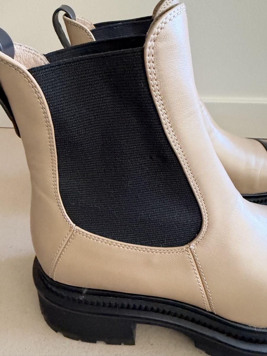 Chanel Scarpe da donna: Chanel leather ankle boots size 37 – Nuovo (secondo la descrizione) da Cologny venduto da sab_xh7v 5