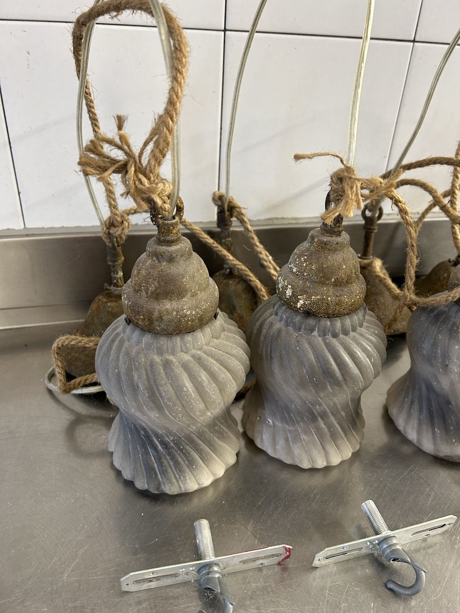 Lampadari & plafoniere: 5 Lampade a sospensione vintage – Usato da Pregassona venduto da Della.Badia