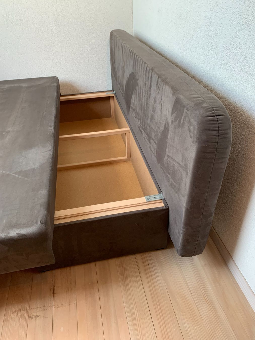 Divani: Ausziehsofa mit Bettfunktion, Schlafsofa, Bettsofa – Usato da Baldegg venduto da Sharan 1