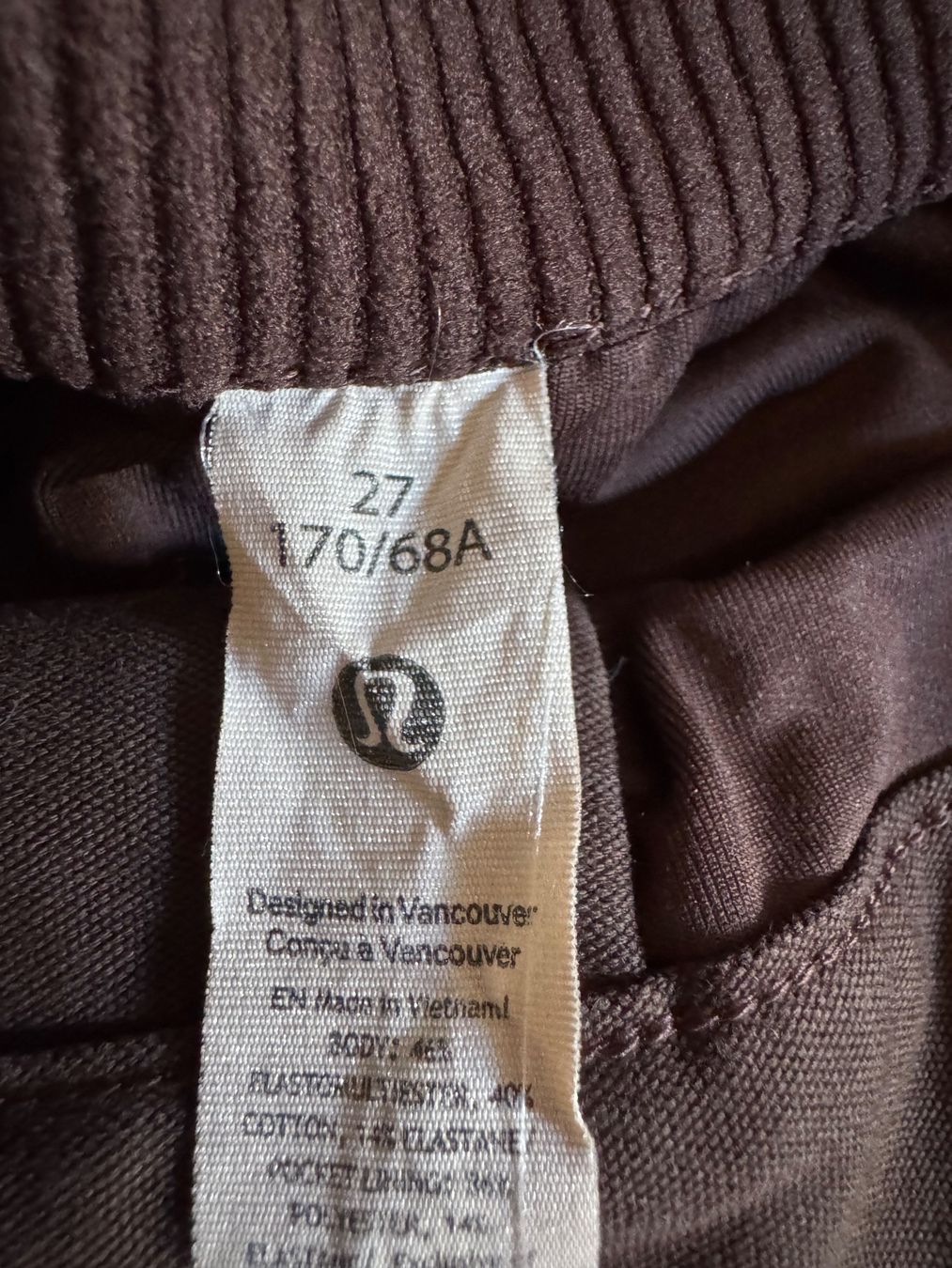 Lululemon Pantaloni: Cargo pants lululemon S – Usato da Lumino venduto da mar_9pn2 1