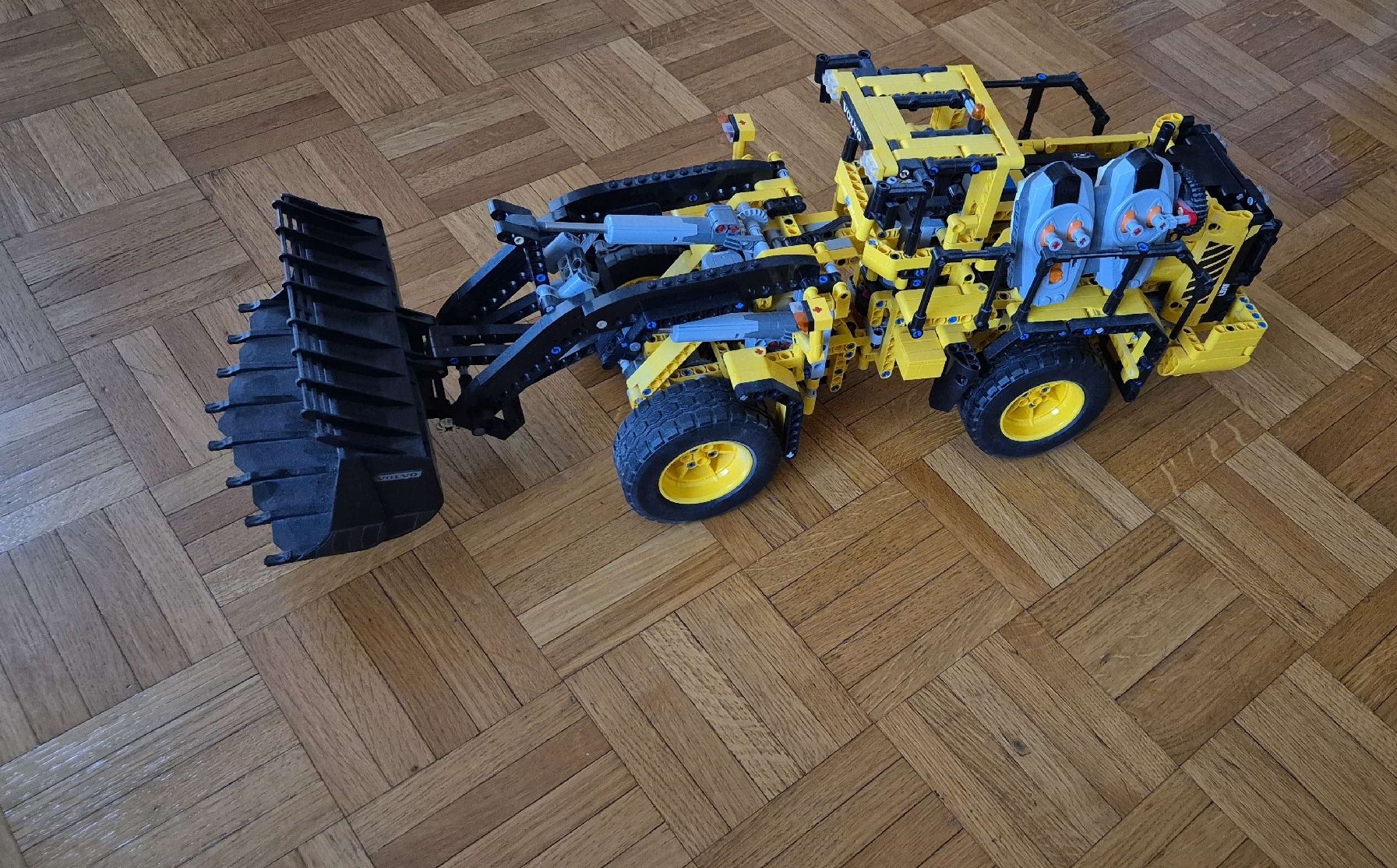 Kit di costruzioni: LEGO compatible Volvo RC – Usato da Sion venduto da dj_lang