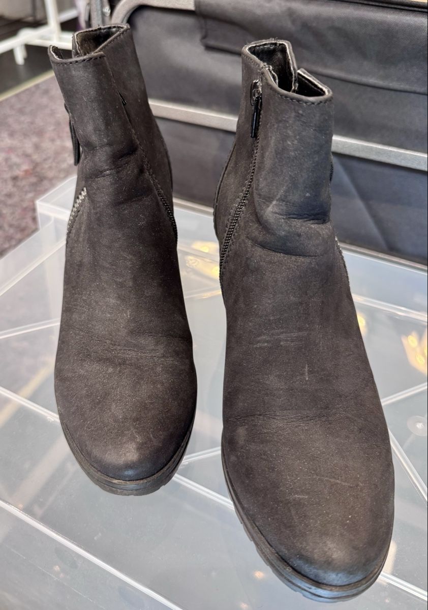 Scarpe da donna: Stiefeletten schwarz Gr. 37  – Usato da Niederwangen BE venduto da Schatam 1
