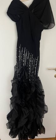 Abendkleid schwarz bodenlang mit Perlenbesatz Grösse 36