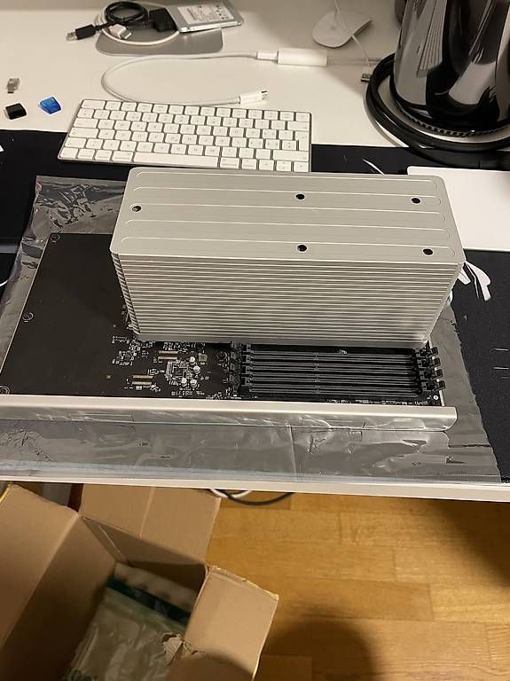 PC: Mac Pro 5,1 CPU tray – Usato da Zweidlen venduto da jasko_