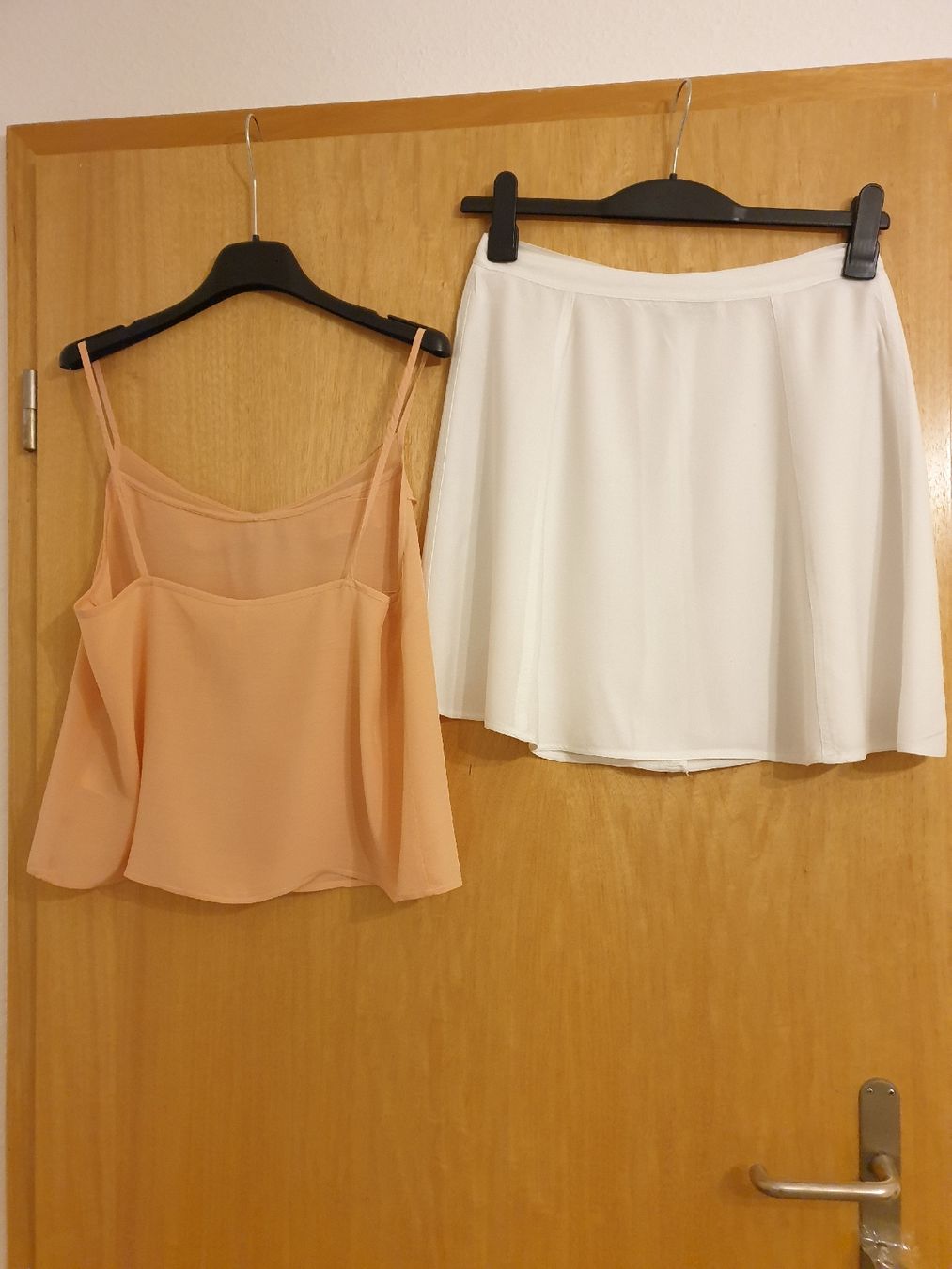 Röcke: Jupe mini, S, boutonnée blanche coton + top rose viscose – Gebraucht aus Neuchâtel von Verenas12 1