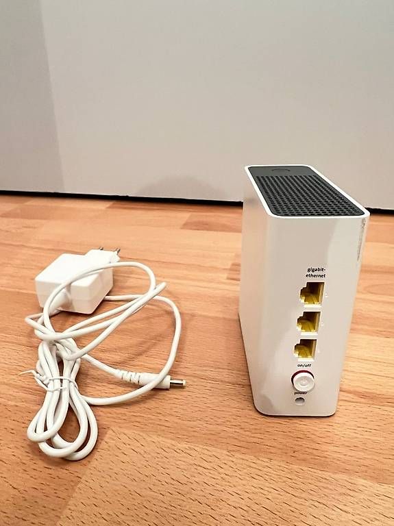 Modems & Router: Swisscom Internet Box 3 + WLAN-Box 1 – Gebraucht aus Kreuzlingen von and_ch7r 3