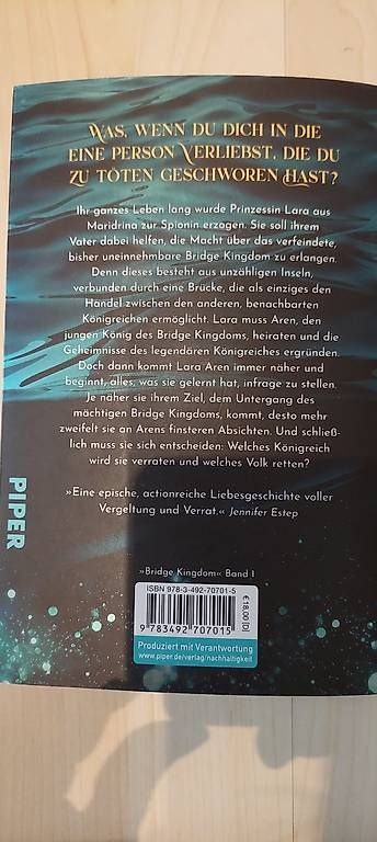 Libri: Bridge Kingdom – Usato da Wohlenschwil venduto da Fabii82 1