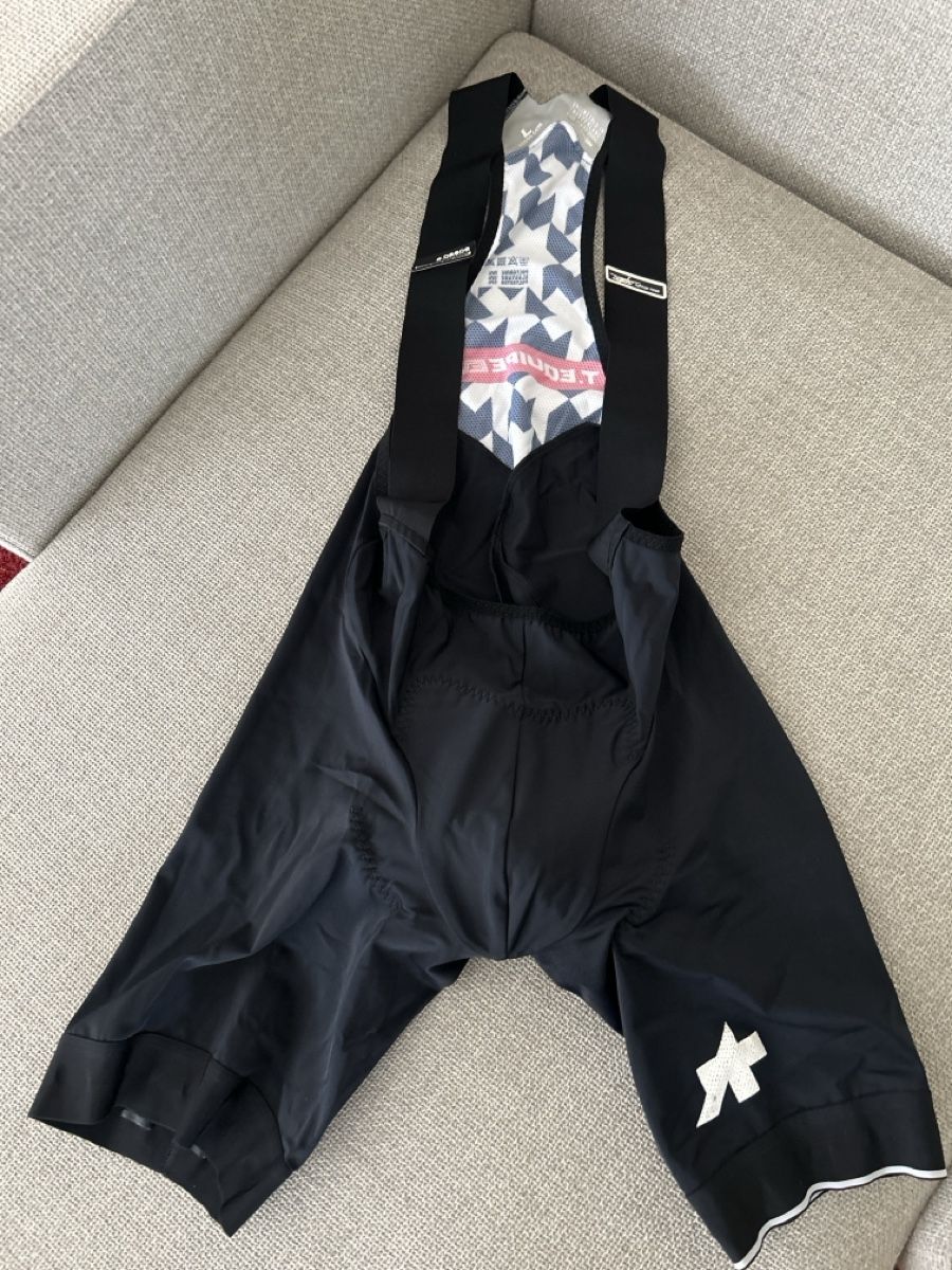 Assos Pantalons: Cuissard Assos Taille L – D'occasion à Biel/Bienne par ponpon_bleu