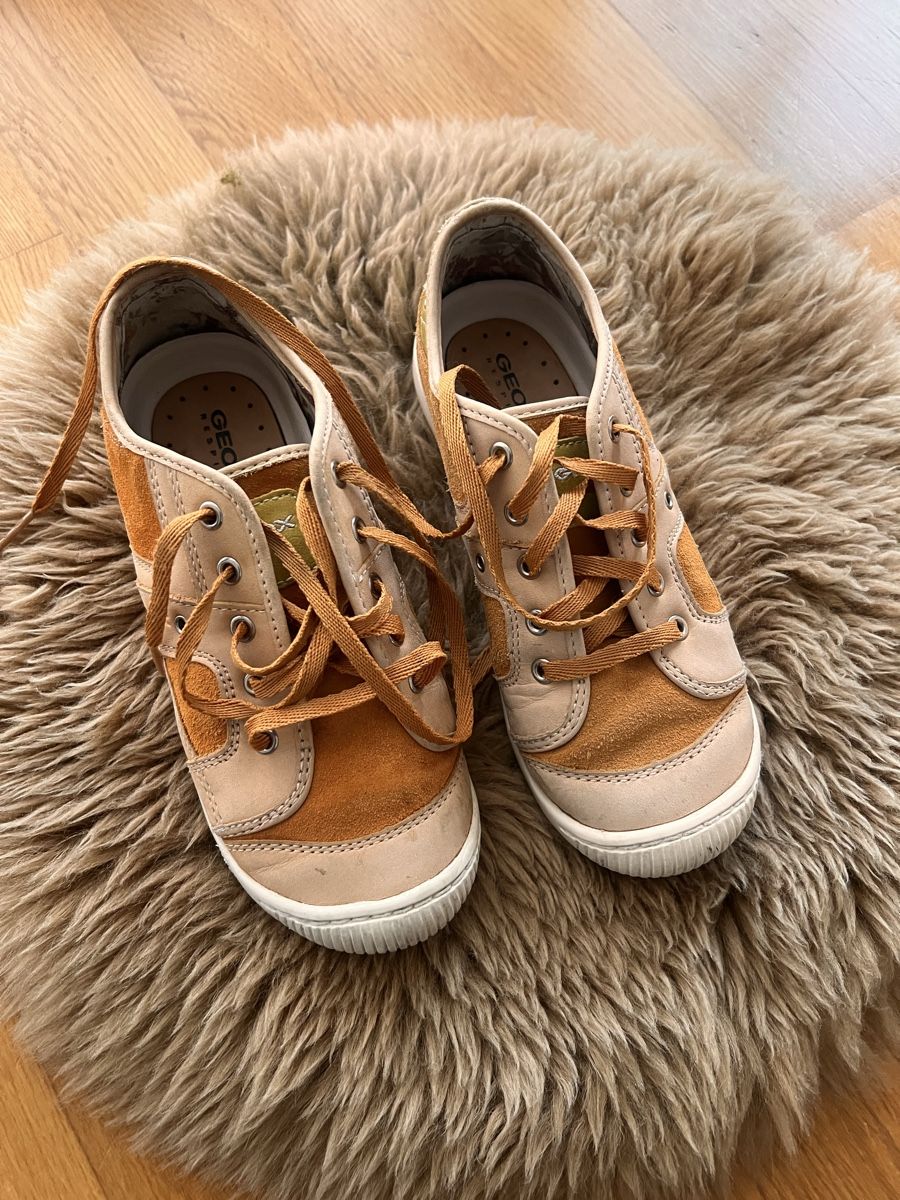 Geox Scarpe per ragazzi: Gr. 32 Geox Respira Sneakers – Usato da Baar venduto da mitu