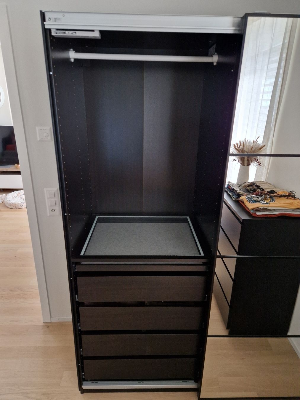 Schränke: IKEA Pax Kleiderschrank – Neu (gemäss Beschreibung) aus Zell ZH von rah_q6gm 8