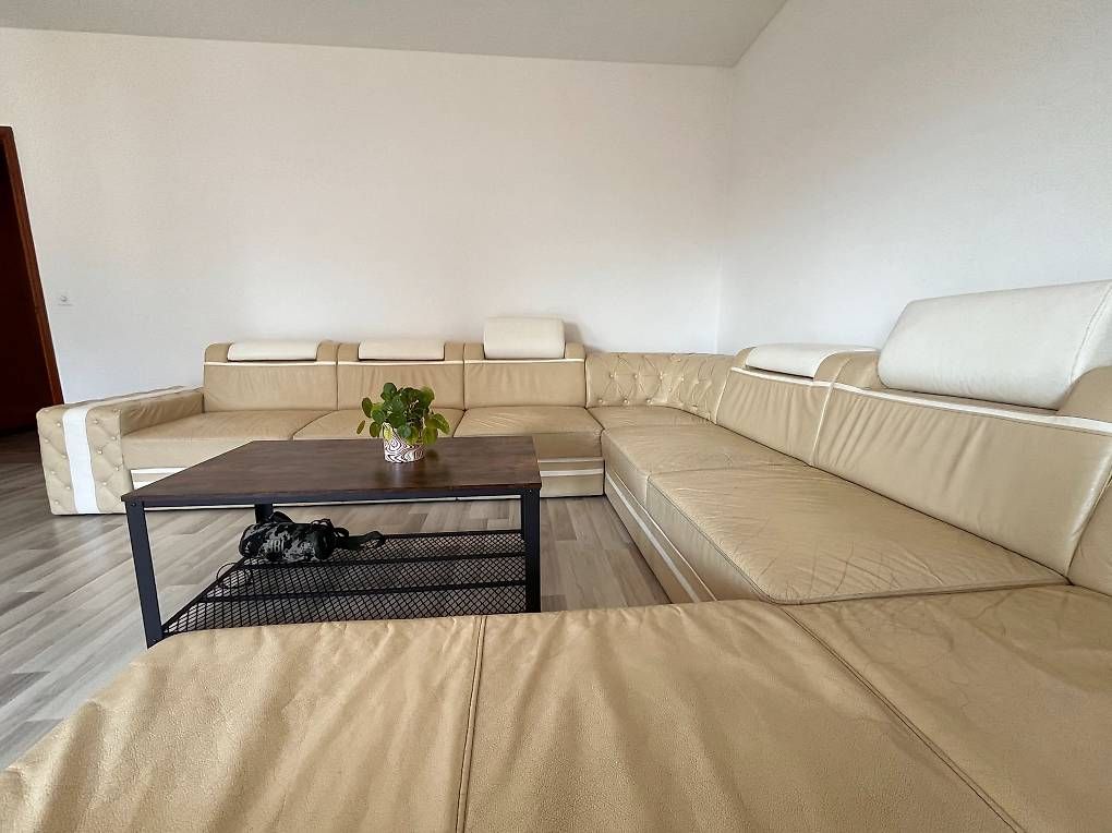 Divani: Spaziosissimo divano in pelle / Huge leather couch – Usato da Pregassona venduto da cam_qd5t 4
