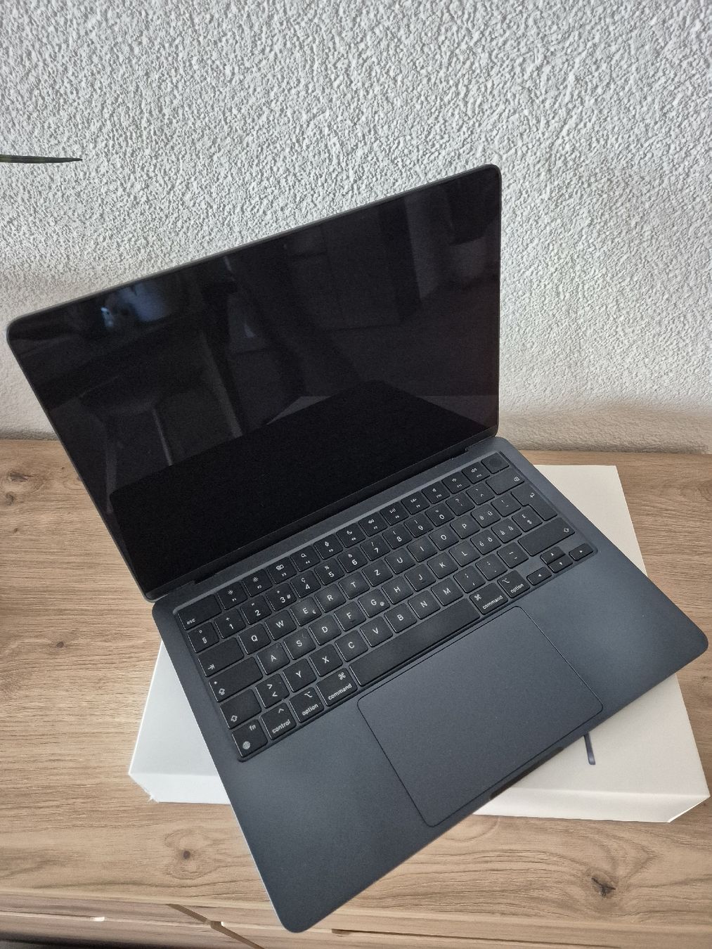Apple Notebook: MacBook Air 13-inch, Space Grau, Top Zustand – Nuovo (secondo la descrizione) da Elgg venduto da ferrari94 1