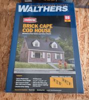 Walthers Cornerstone Brick Cape Cod House