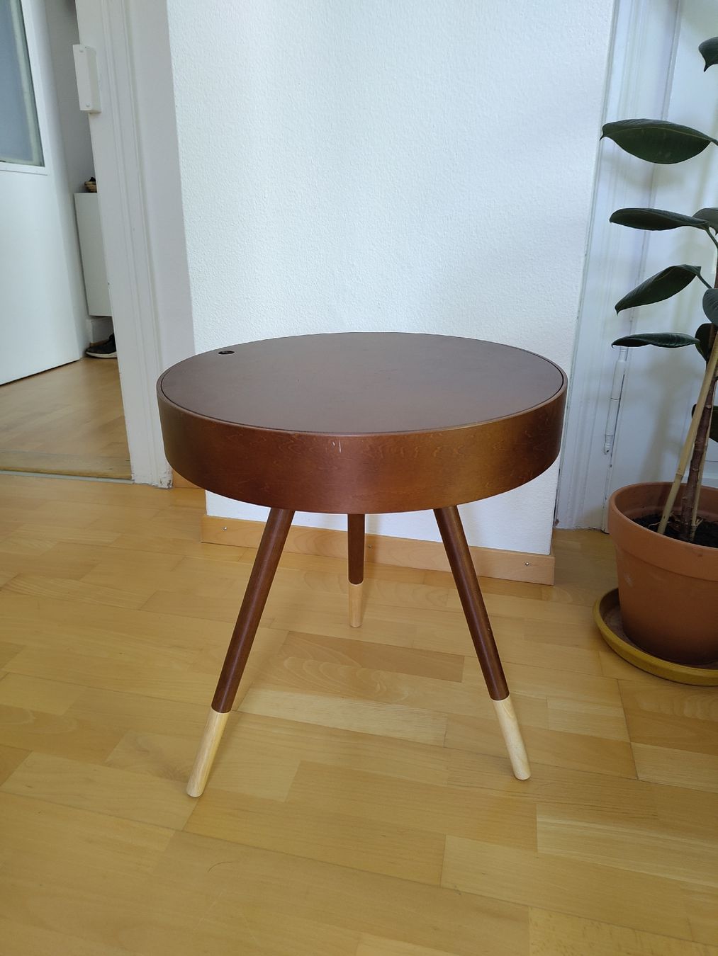 Tavoli: Designer Beistelltisch aus Holz – Usato da Zürich venduto da cel_dg6s 1