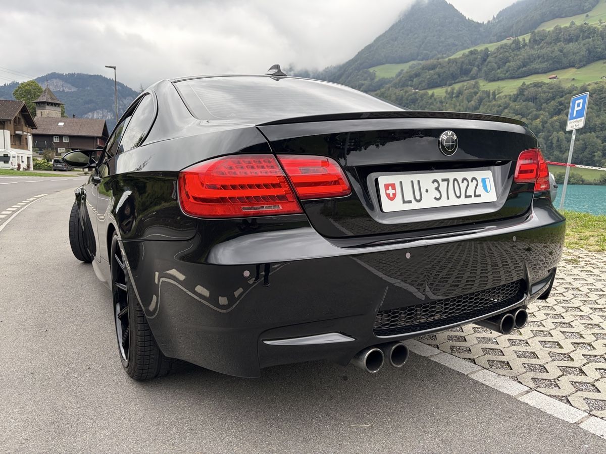 BMW Autos: BMW M3 E92 / 1. Hand / Handschalter  – D'occasion à Buchrain par bbrules1886 3