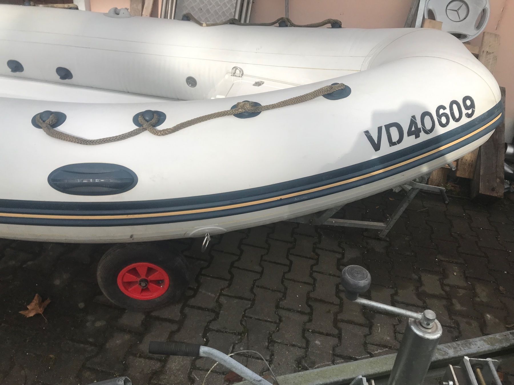 Brig Boote: Brig Falcon F 400 – Gebraucht aus Villeneuve VD von Createur