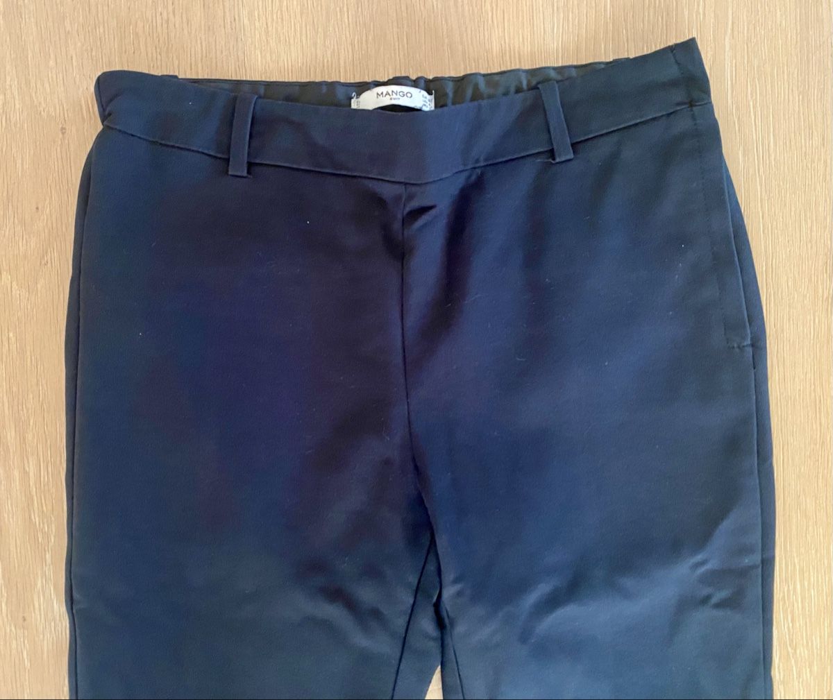 Mango Hosen: Neuwertige dunkelblaue Mango Hose, Grösse 36 – Gebraucht aus Winkel von Flyhy2020 1