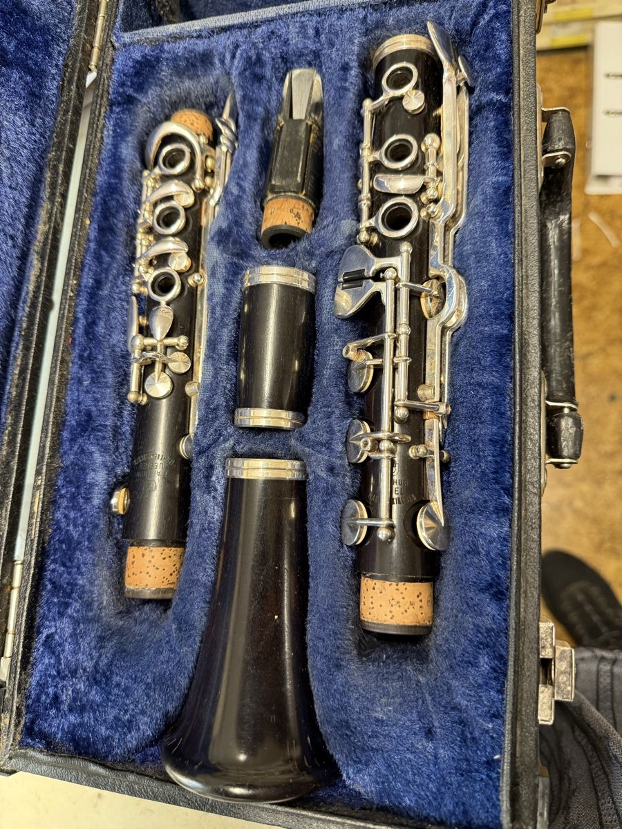 Instruments de musique: Bb Klarinette Uebel – D'occasion à Burgdorf par kla_r5tf