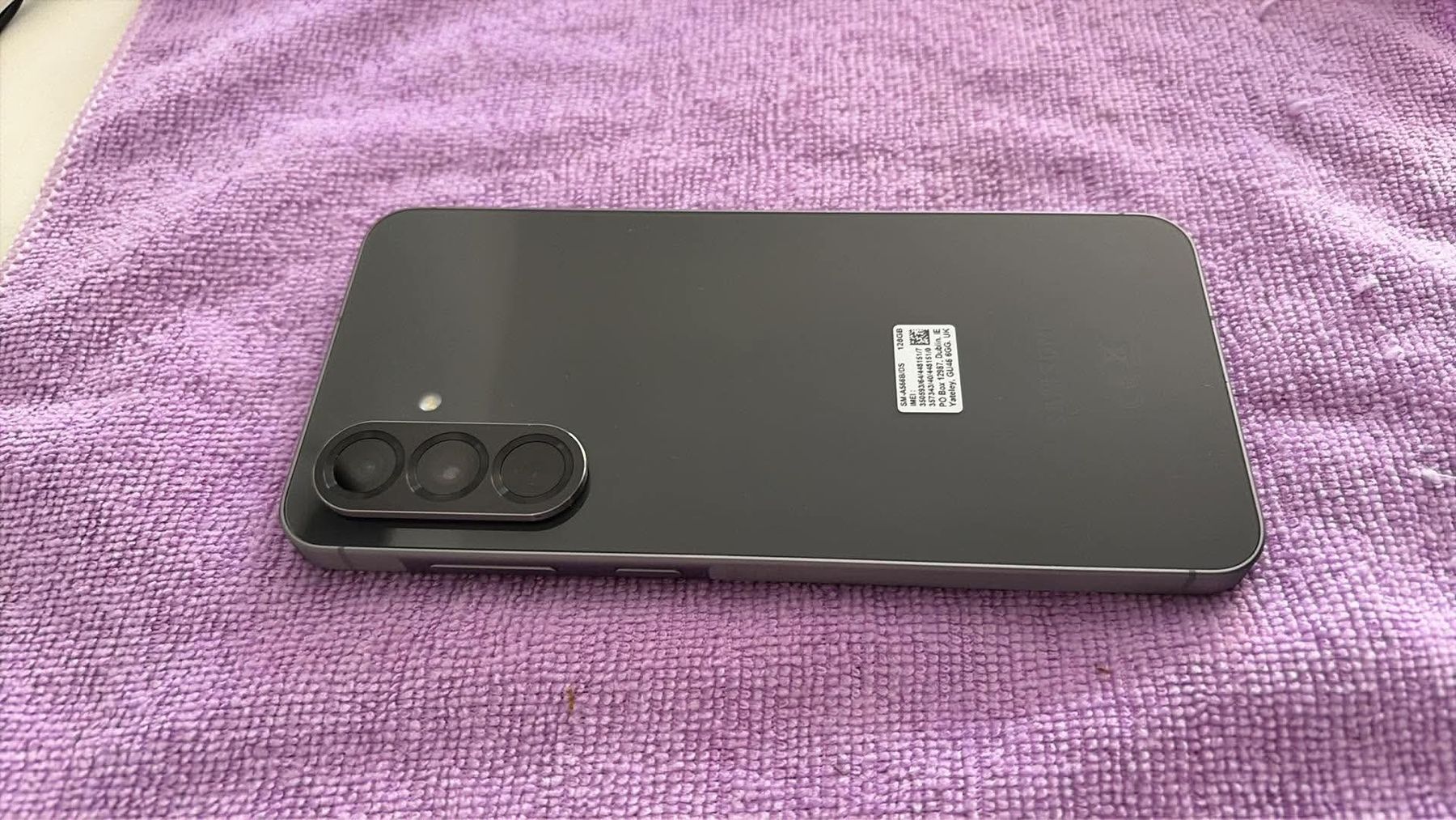Samsung Telefoni cellulari / Smartphones: Samsung A56 5g 128GB  – Nuovo (secondo la descrizione) da Cortaillod venduto da mar_z2jp 2