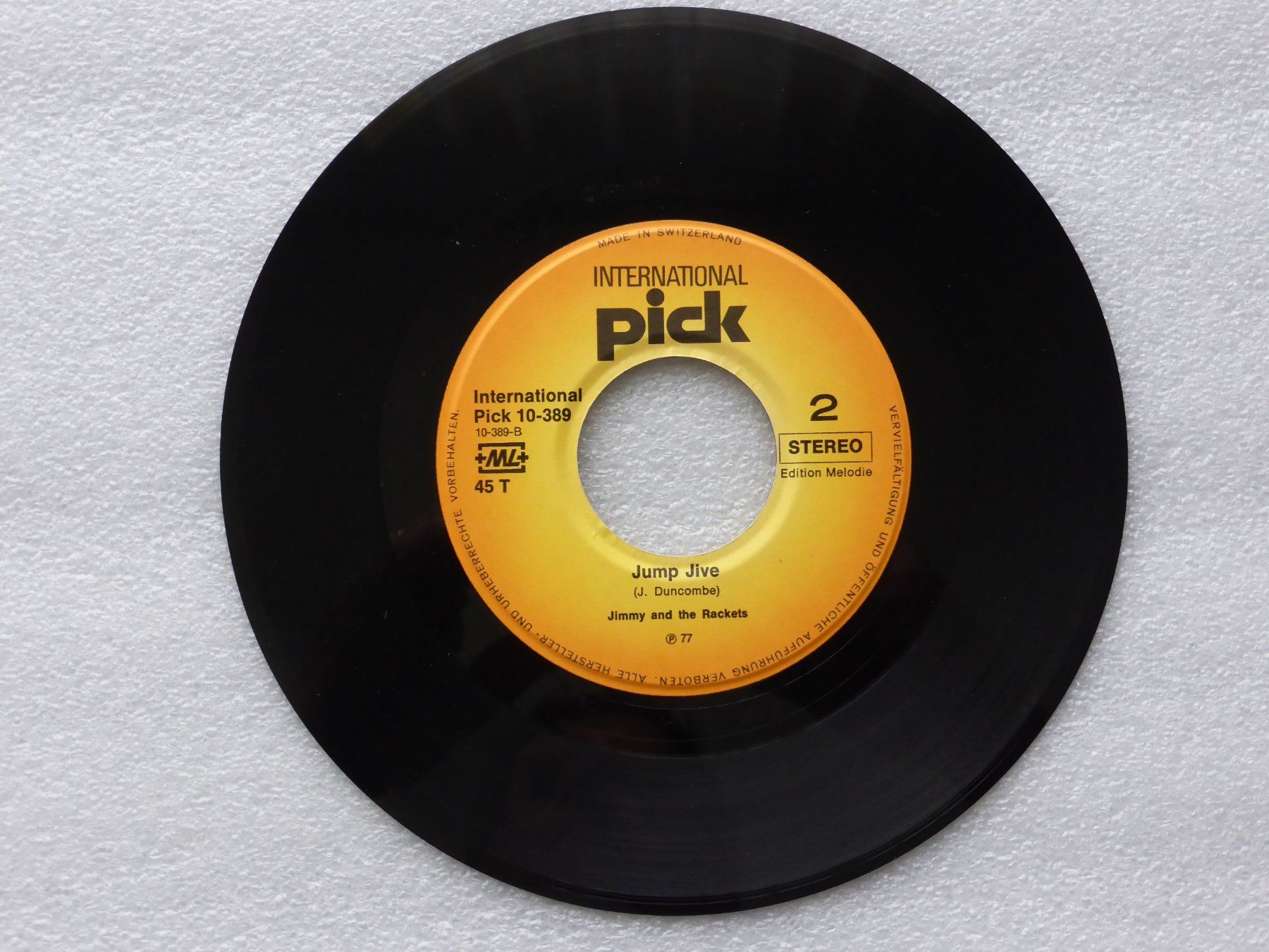 Schallplatten: Vinyl Single   JIMMY and THE RACKETS – Gebraucht aus Küssnacht am Rigi von Mondkinder 2