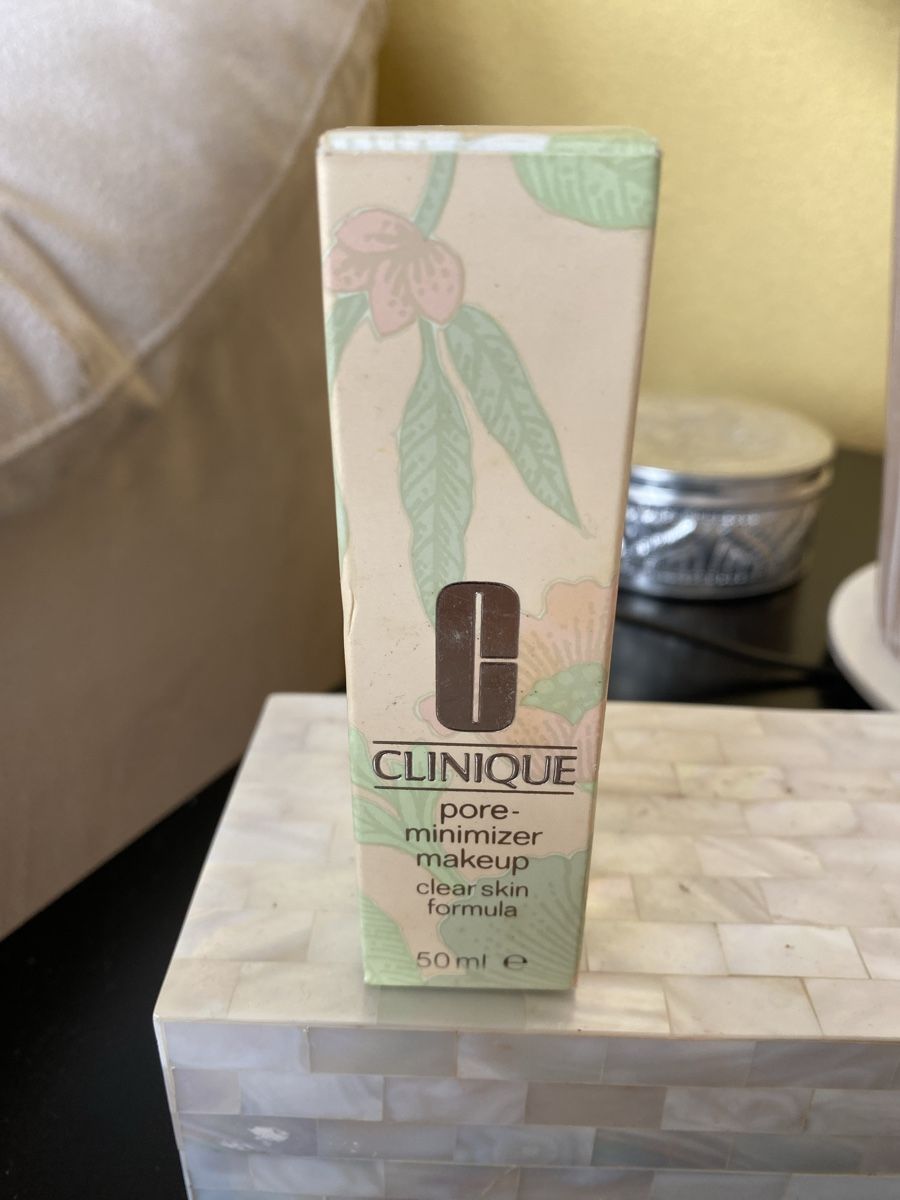 Clinique Make-up: Clinique Pore minimizer make up Écru – Usato da Belmont-sur-Lausanne venduto da chu_vxf5