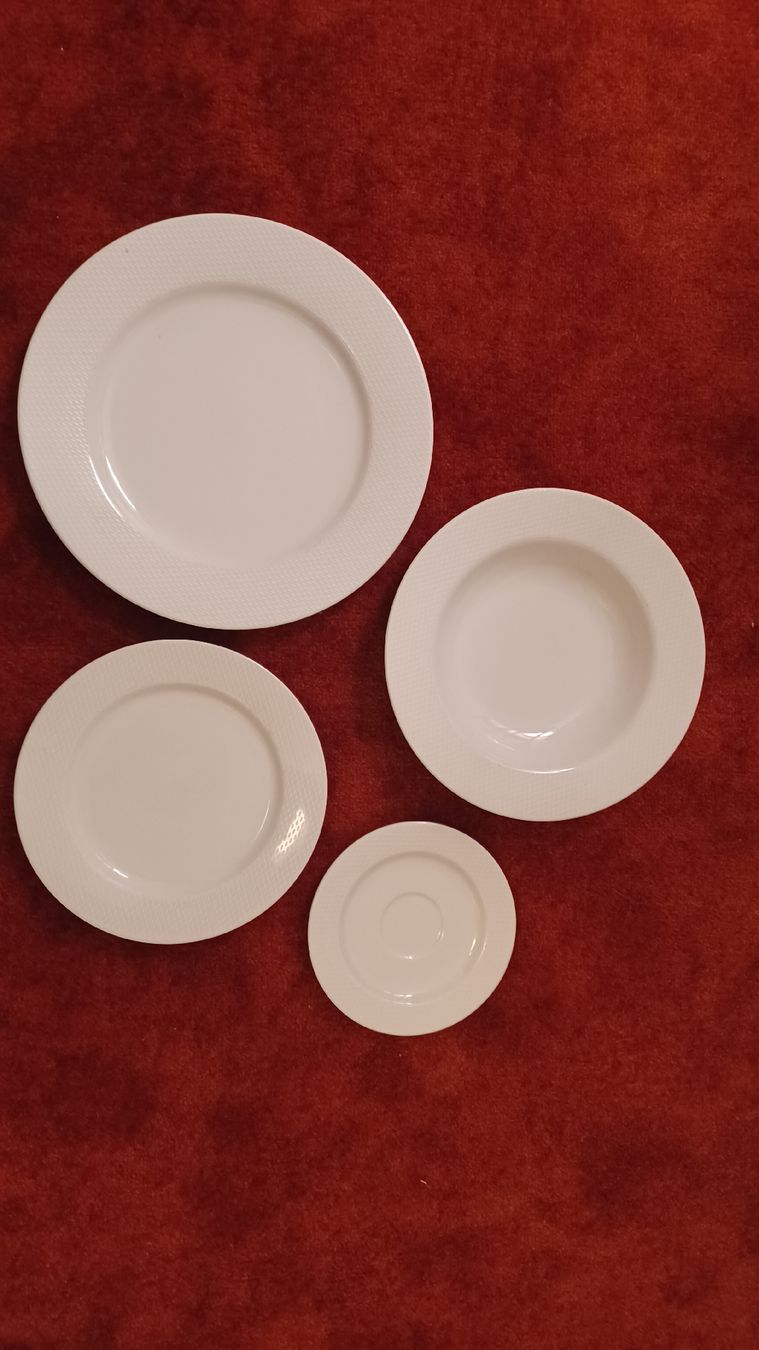 Set di piatti: Porzellan Verso Desgin Select – Usato da Affoltern am Albis venduto da Pat260 1