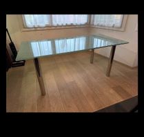 Table en verre